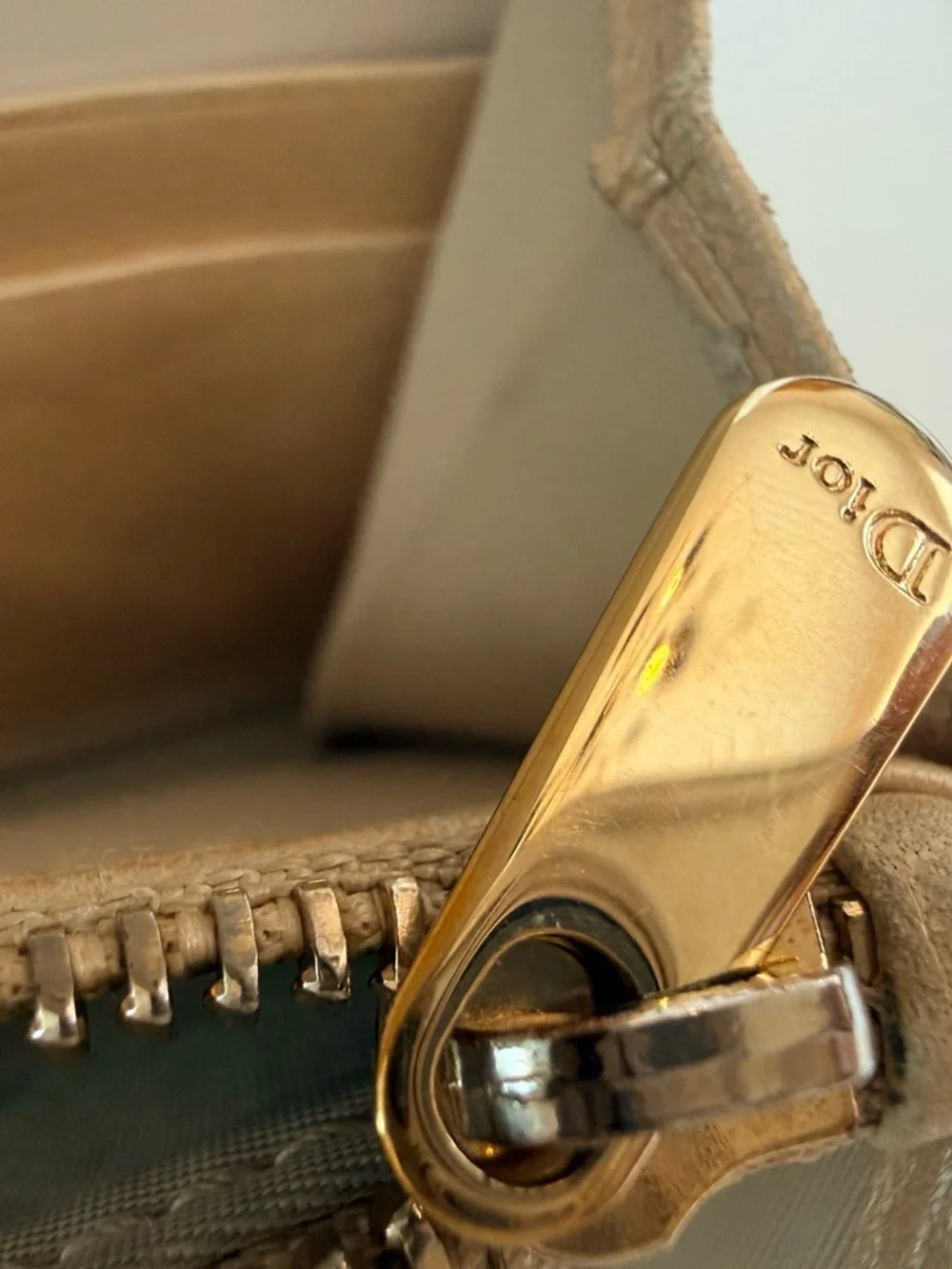 Dior elegant continental